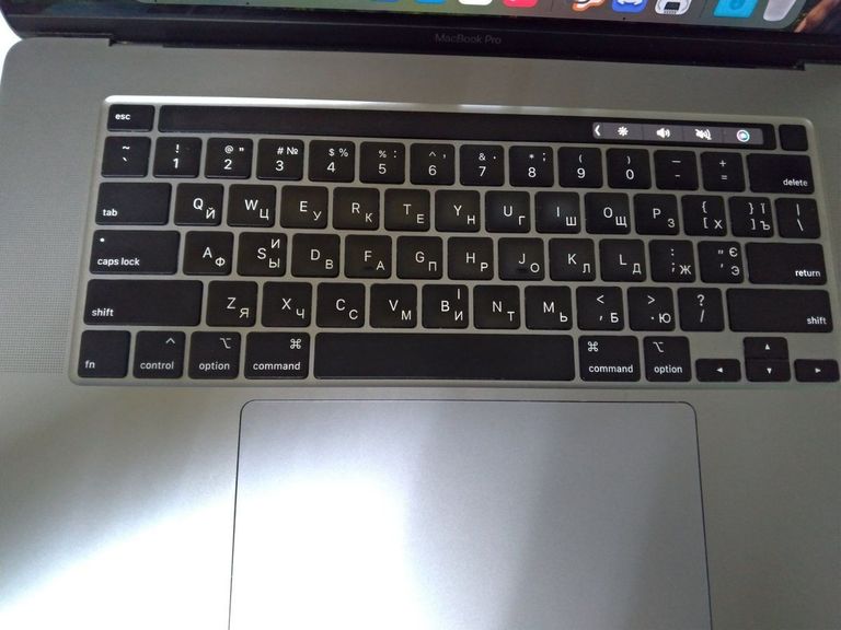 Дешево Apple macbook pro 16" 2019 /a2141 /core i7 2,6ghz /ram 16gb /ssd 500gb /amd radeon pro 5300m з ломбарду