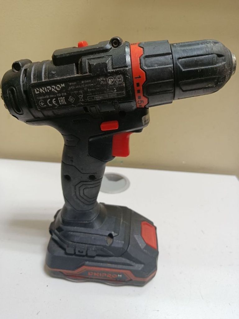 Дешево Dnipro-M cd-218 1акб 2ah зп з ломбарду