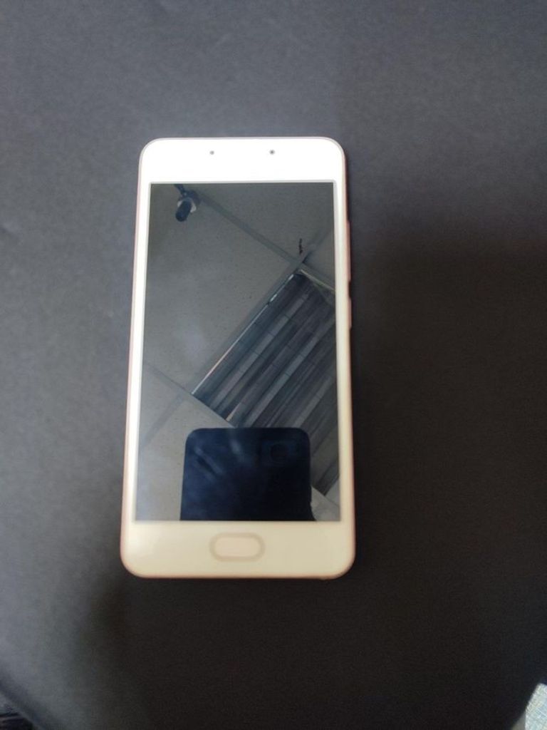 Дешево Meizu m5c 16gb з ломбарду