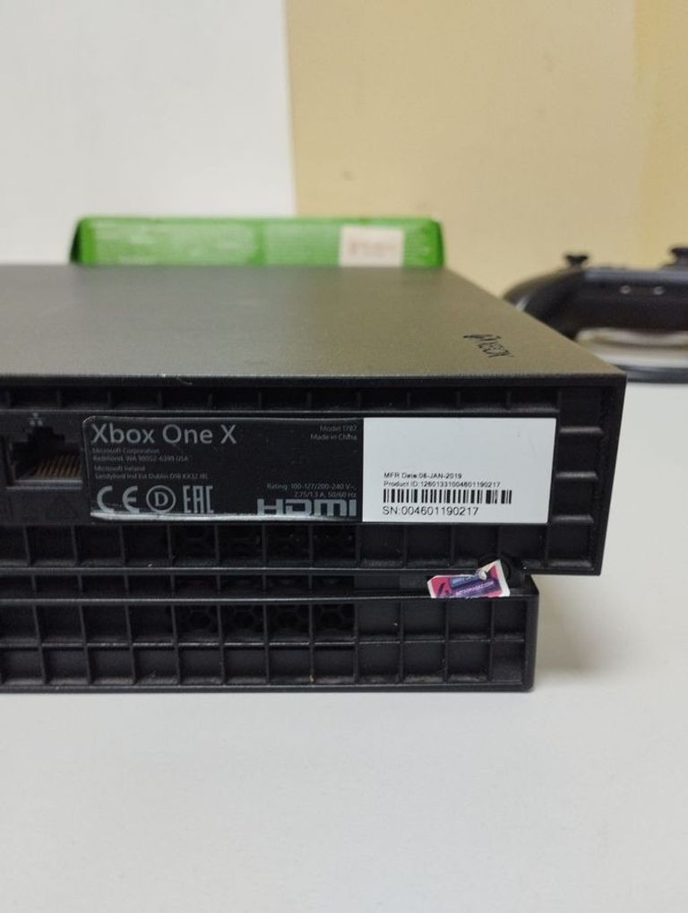 Розпродаж Microsoft Xbox One X 1TB, продавець Техноскарб