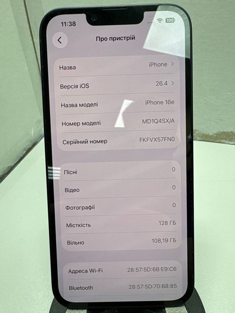 Apple iPhone 16e 128GB Black Код:01-200915332. Зображення 6