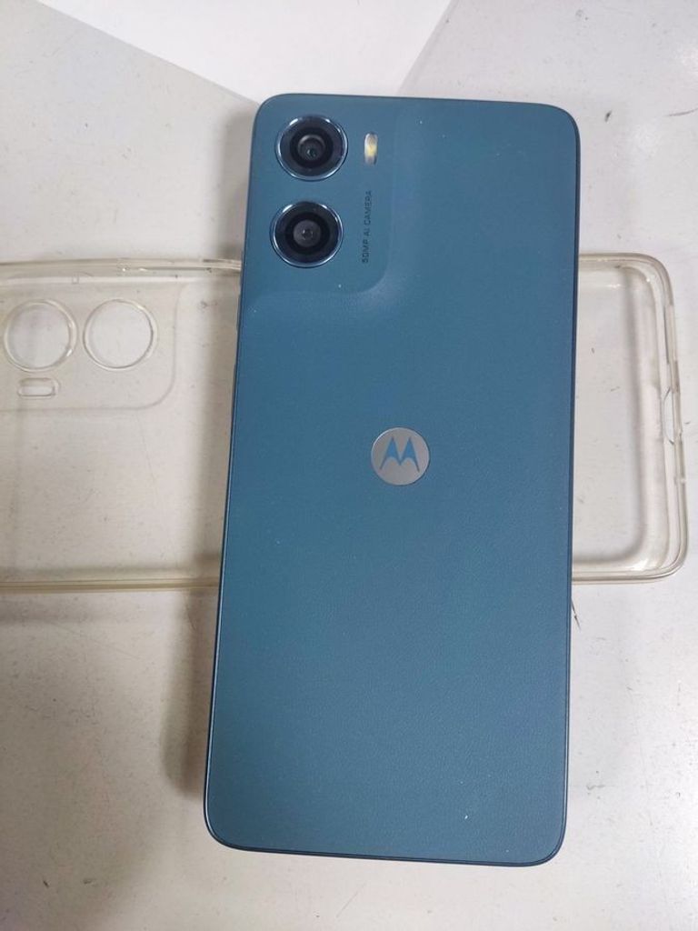 Дешево Motorola moto g06 4g 4/256gb з ломбарду