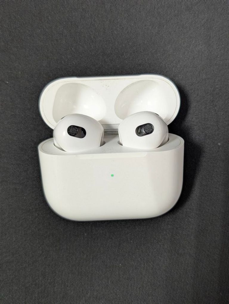Купити Apple airpods 3rd generation Б/У