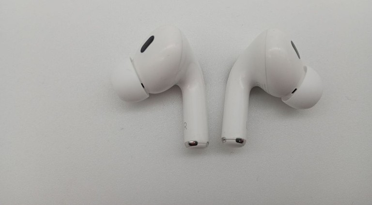 Apple airpods pro 2nd generation magsafe Код:01-200923666. Изображение 5