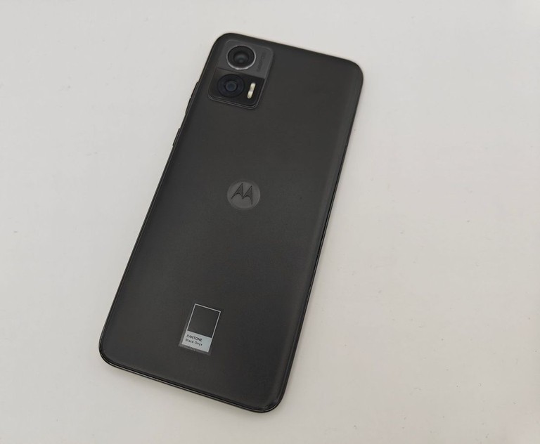 Дешиво Motorola edge 30 neo 8/128gb с ломбарда