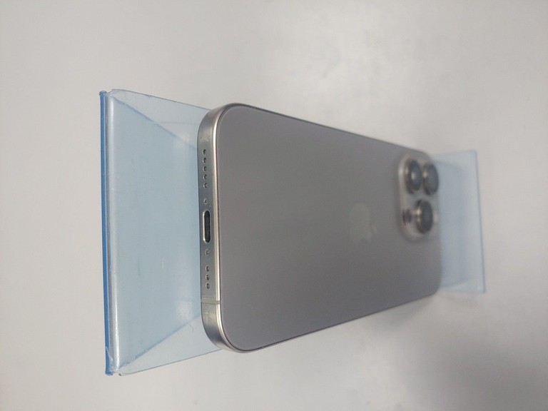 Apple iphone 15 pro 256gb Код:01-200929198. Изображение 10