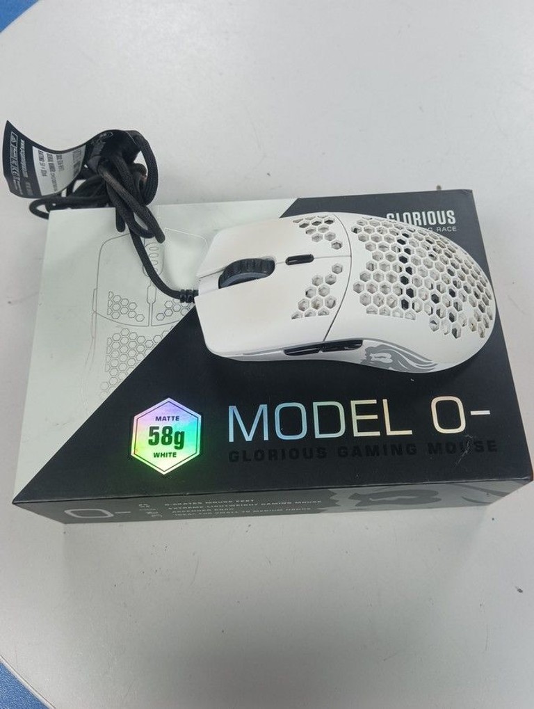 Купити Glorious Model O Minus Glossy White (GOM-GWhite) Б/У