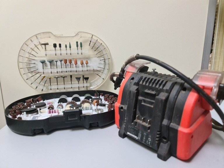 Оголошення Dnipro-M dbg-200 + акб + зп Б/У