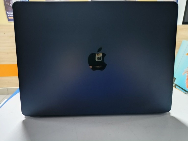 Apple macbook air 13,6" m2 2022 Код:01-200930434. Изображение 9