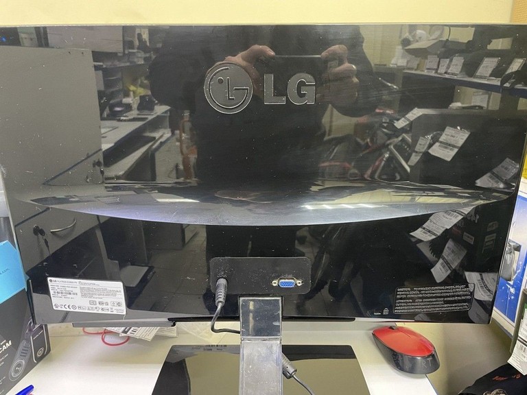 Оголошення Lg e2260s Б/У