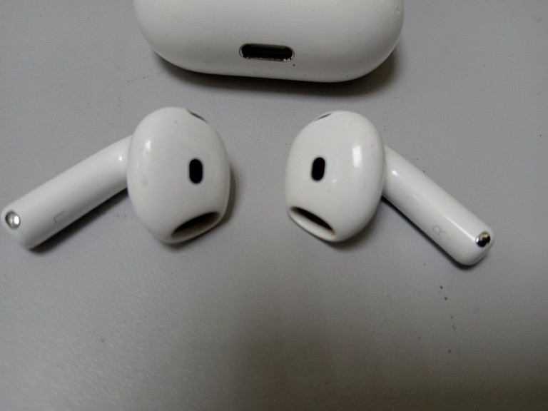 Оголошення Apple airpods 4 Б/У