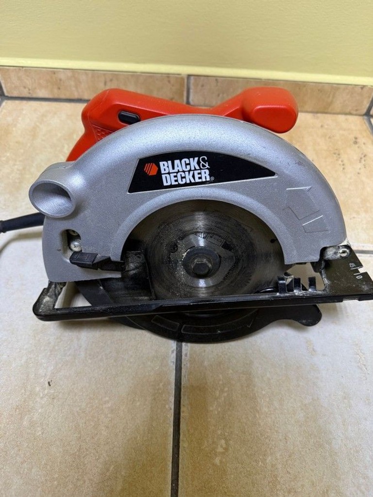 Розпродаж Black&Decker cd 601, продавець Техноскарб