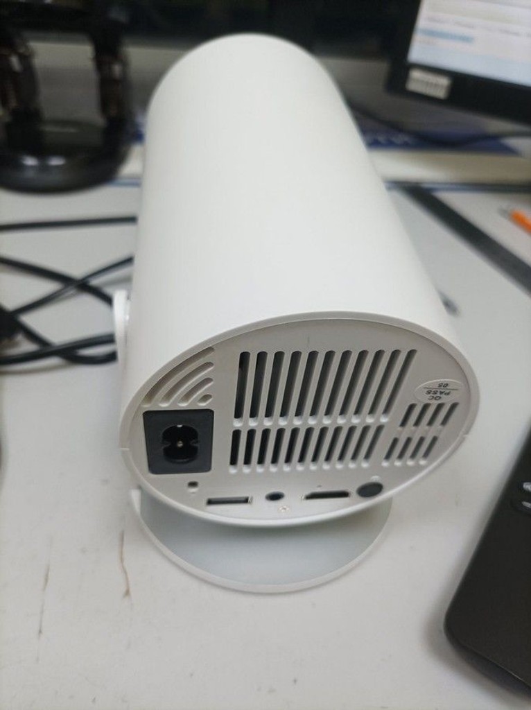 Оголошення Led Projector hy300 Б/У