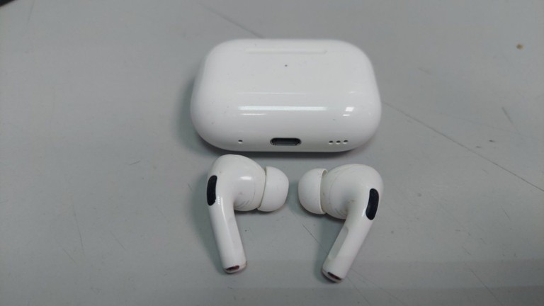Дешиво Apple airpods pro 2nd generation with magsafe charging case usb-c с ломбарда