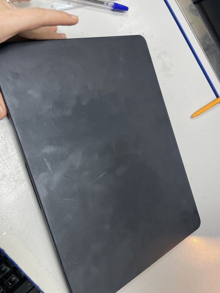 Объявление Apple macbook air 13.6/ m2 / ram 16gb/ ssd 256gb/ gpu 8 core Б/У