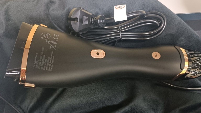 Дешево Rowenta Ultimate Experience Air Motion CF8C20E0 з ломбарду