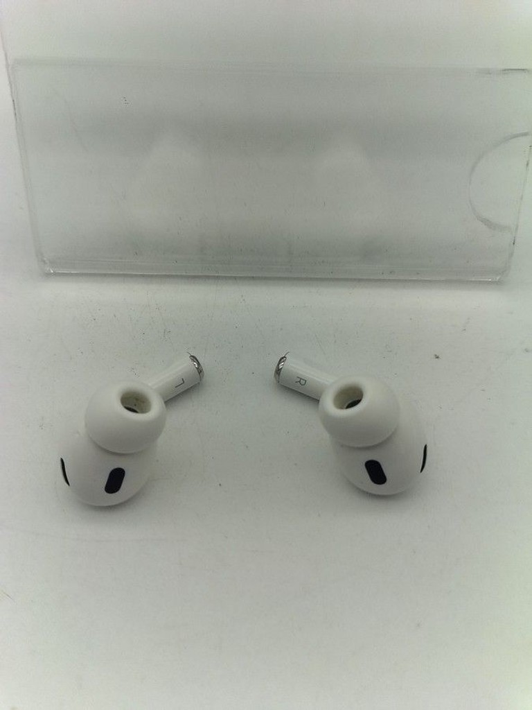 Дешево Apple airpods pro 2nd generation with magsafe charging case usb-c з ломбарду