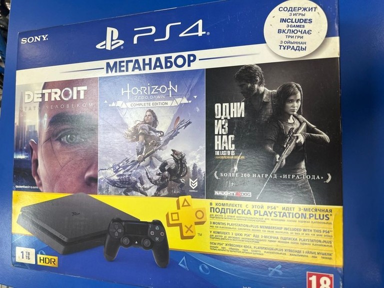 Купить Sony PlayStation 4 Slim 1TB Black Б/У