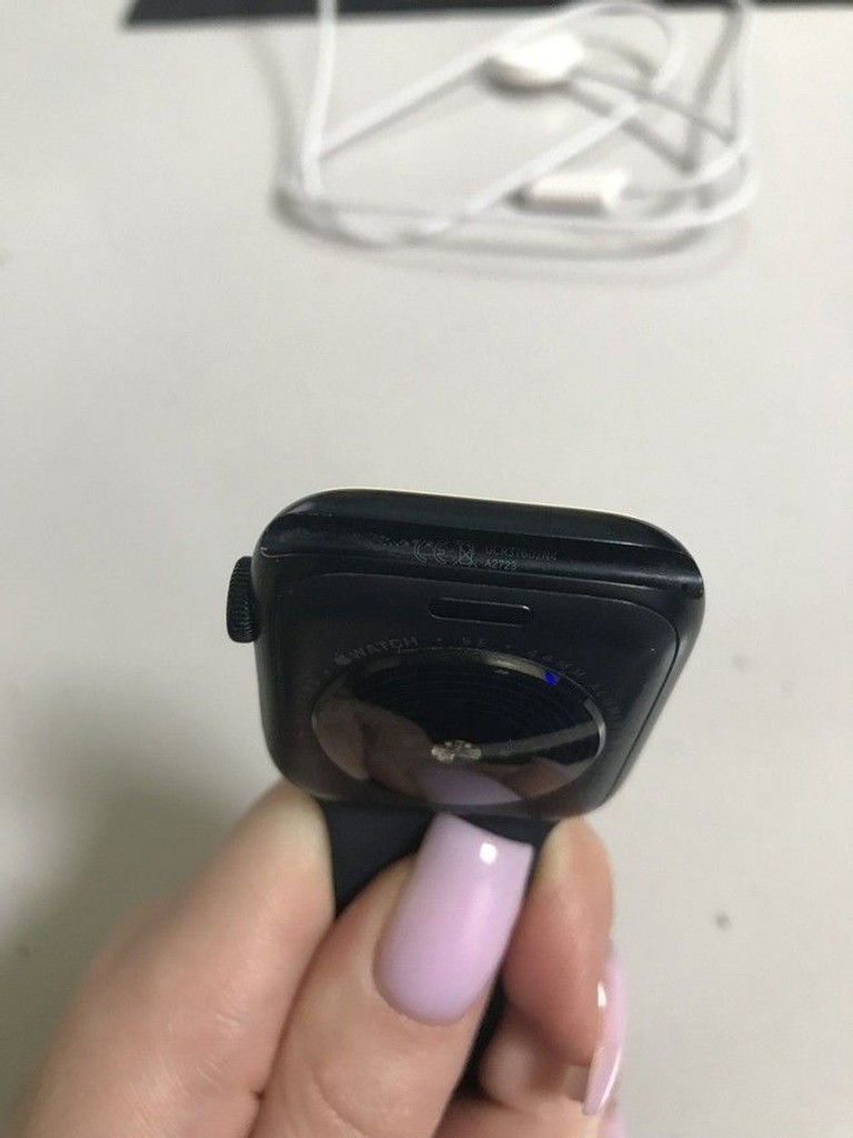 Дешиво Apple watch se 2 gps 44mm aluminium case с ломбарда