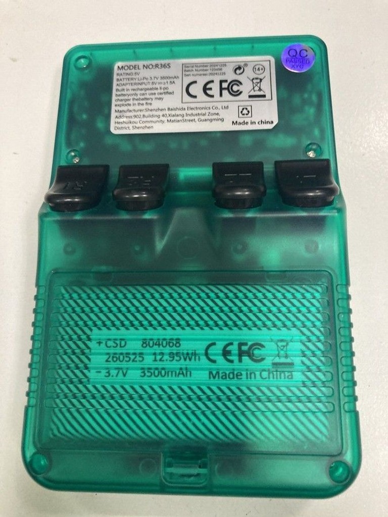 Оголошення Game Console r36s 64gb Б/У