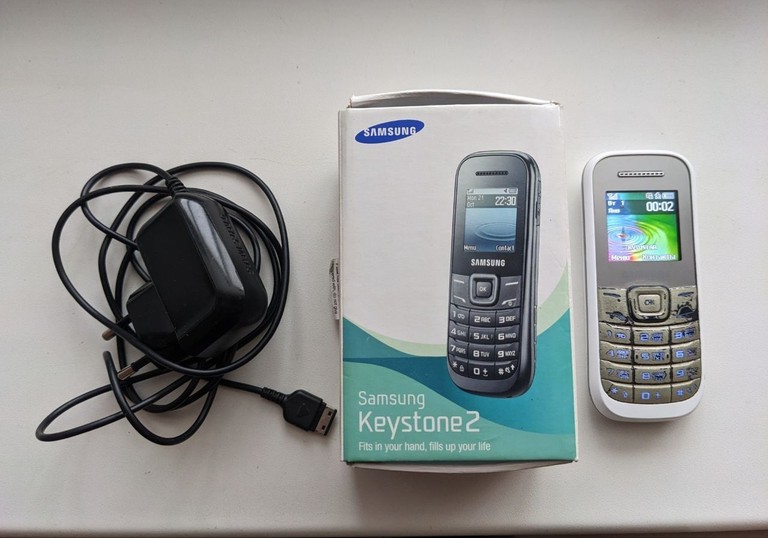 Купити Samsung E1200 (White) Б/У