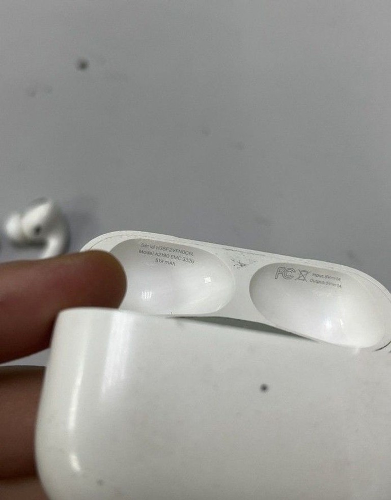 Купити Apple AirPods Pro (MWP22) Б/У