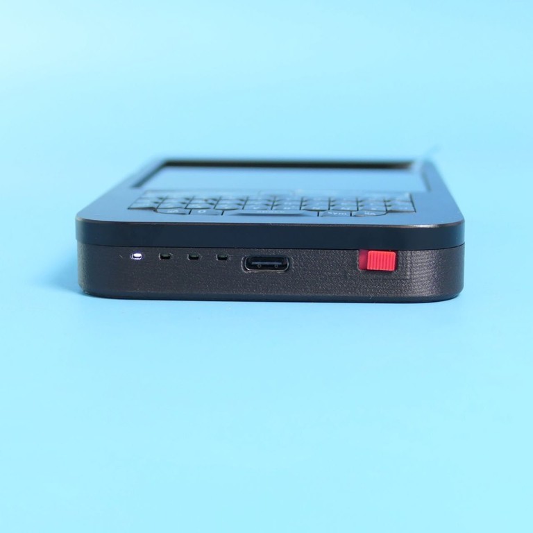 Linux з використанням Raspberry Pi Zero 2W, 4-ядра, 4-дюймовим TFT-дисплеєм 720X720, та оригінальною клавіа Код:null. Зображення 6