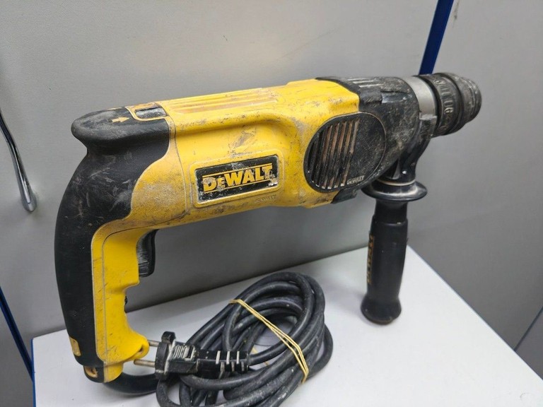 Оголошення DeWALT D25124K Б/У