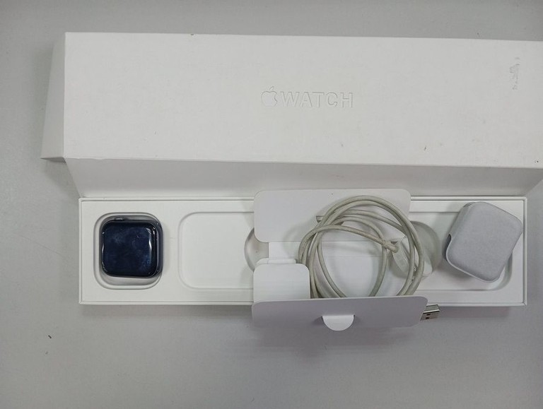 Дешево Apple watch series 6 gps + cellular 44mm aluminium case з ломбарду