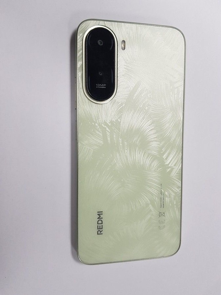 Купить Xiaomi Redmi A7 Pro 4/64GB Black Б/У
