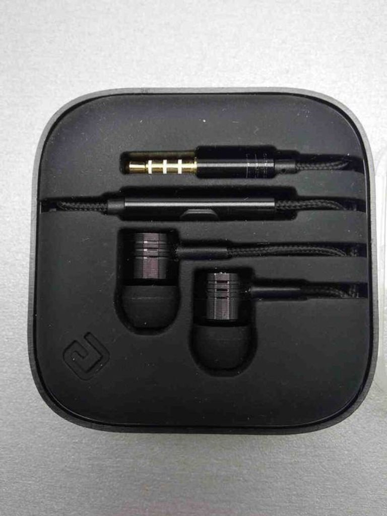 Дешево ERGO ES-600i Minion Black з ломбарду