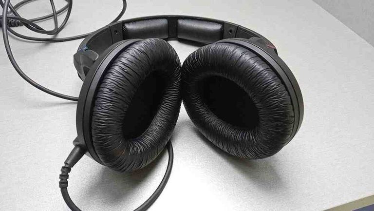 Дешево KRK KNS 6400 з ломбарду