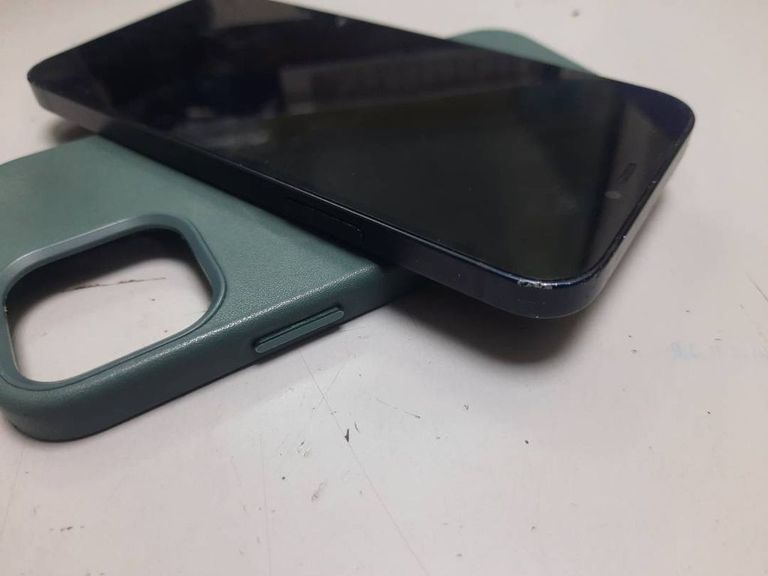 Apple iPhone 12 64GB (PRODUCT)RED Код:01-200042267. Зображення 7