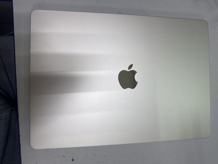 Дешиво Apple Macbook Air a2337/ m1 8-cores/ gpu 8-cores/ ram8gb/ ssd256gb/ retina, truetone с ломбарда