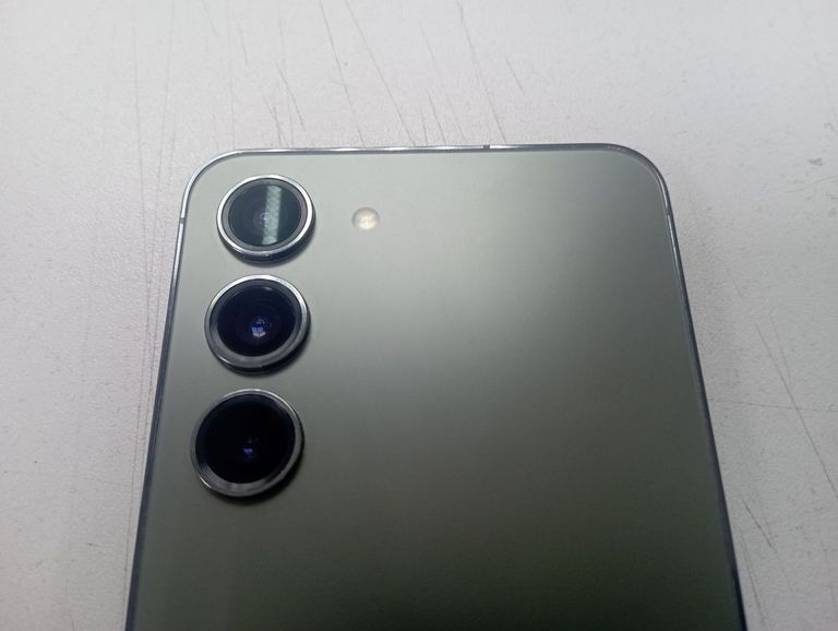 Дешево Samsung galaxy s23 8/256gb з ломбарду