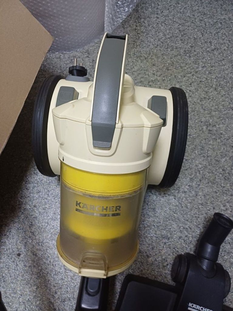 Оголошення Karcher VC 3 Premium + Полотенце (9.610-877.0) Б/У