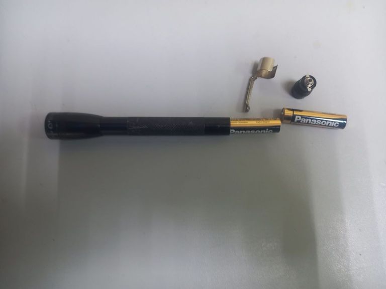 Дешиво Mini Maglite aaa mag instrument.california-usa с ломбарда