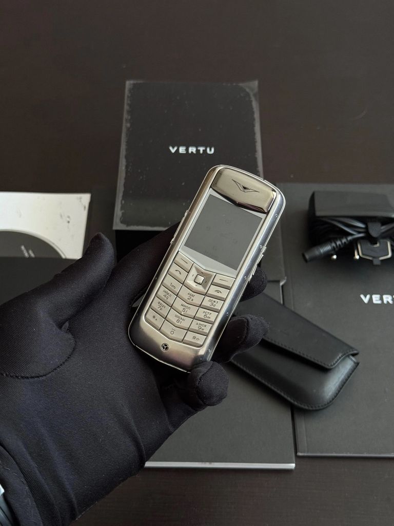 Купити Vertu Constellation  Б/У
