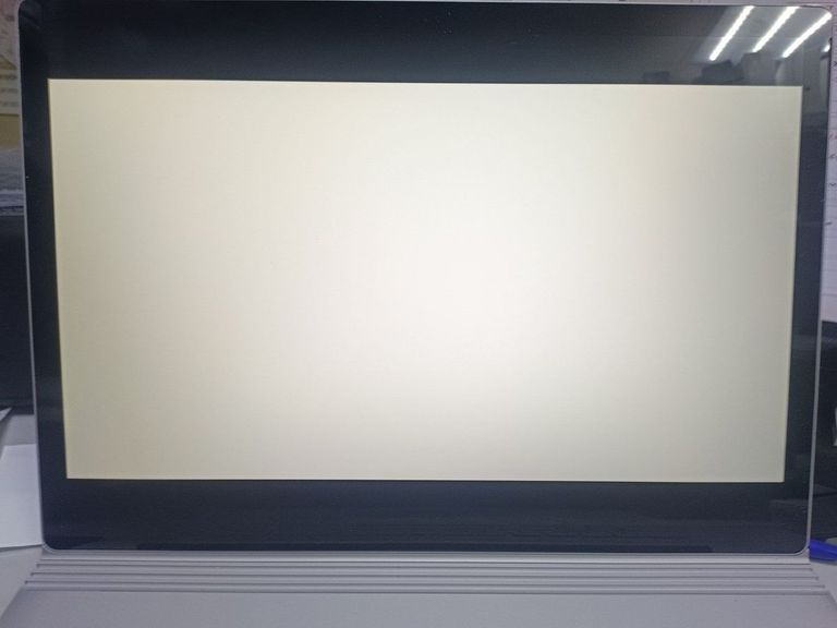 Microsoft 15/core i7 8650u ddr3/16gb ddr3/ssd 256 gb/geforce gtx1060 6gb Код:01-200766023. Изображение 7