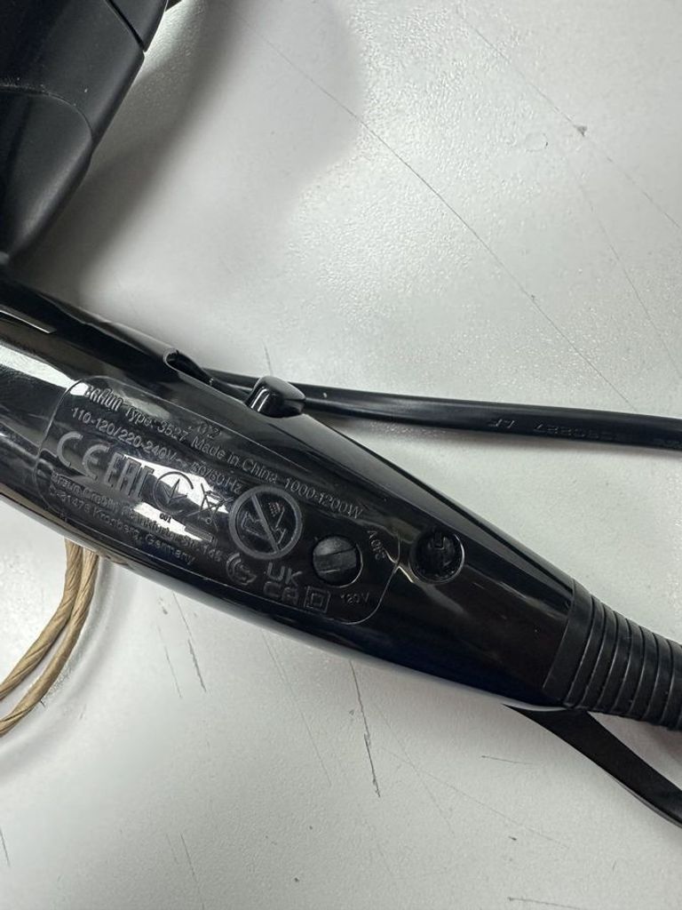 Дешиво Braun Satin Hair 1 Dryer HD 130 с ломбарда