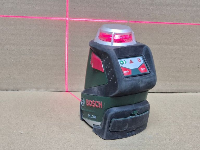 Дешево Bosch PLL 360 (0603663020) з ломбарду