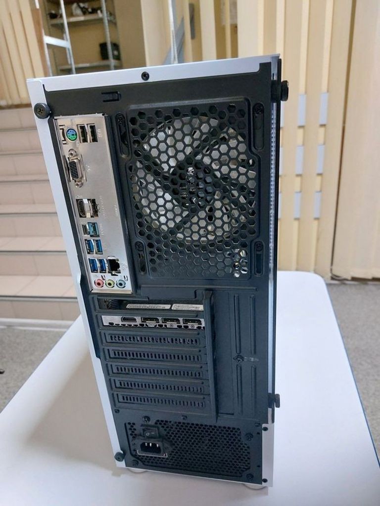 Купить Пк amd ryzen 5 5600/ram 32 gb/hdd відсутній+відсутній/ssd 512 gb+відсутній/nvidia rtx 3060ti (geforce) Б/У