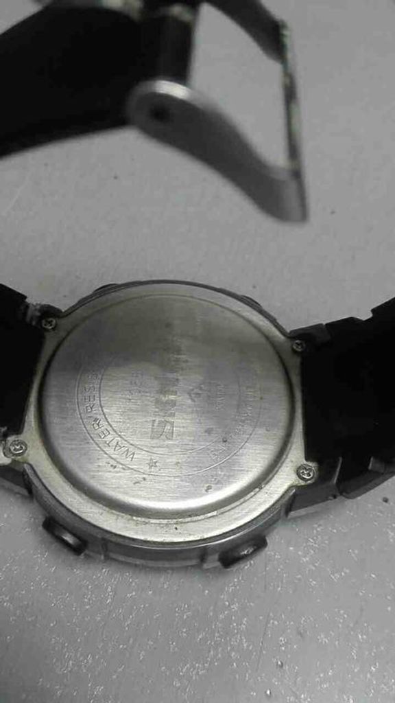 Дешево Skmei 1068 BK-Gold Case BOX (1068BOXBKGC) з ломбарду