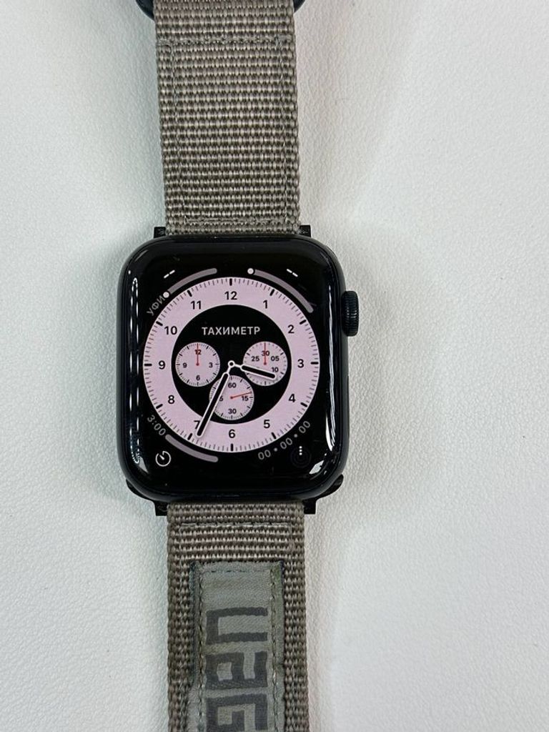 Купити Apple watch se 2 gps 44mm aluminium case Б/У