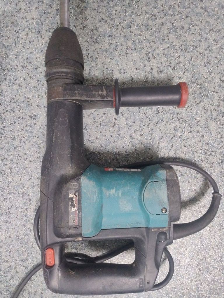 Купить Makita hm0860c Б/У