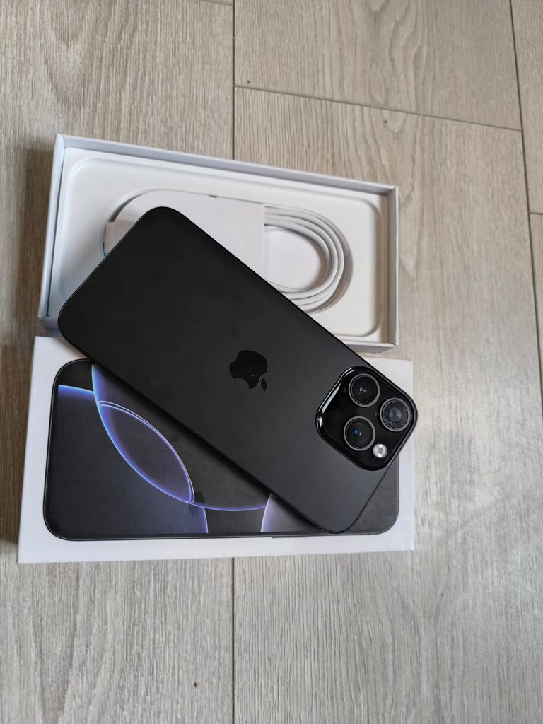Apple iPhone 16 Pro Max 512GB Black Titanium (MYX03) Код:null. Изображение 7