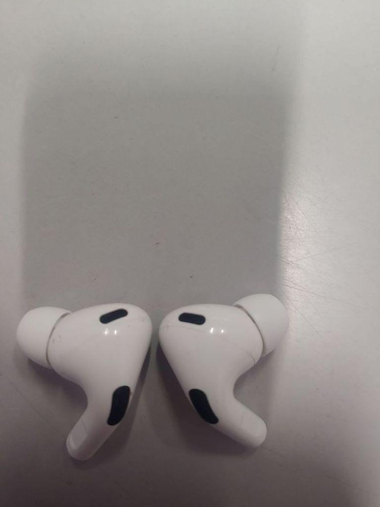 Дешево Apple airpods pro 2nd generation with magsafe charging case usb-c з ломбарду