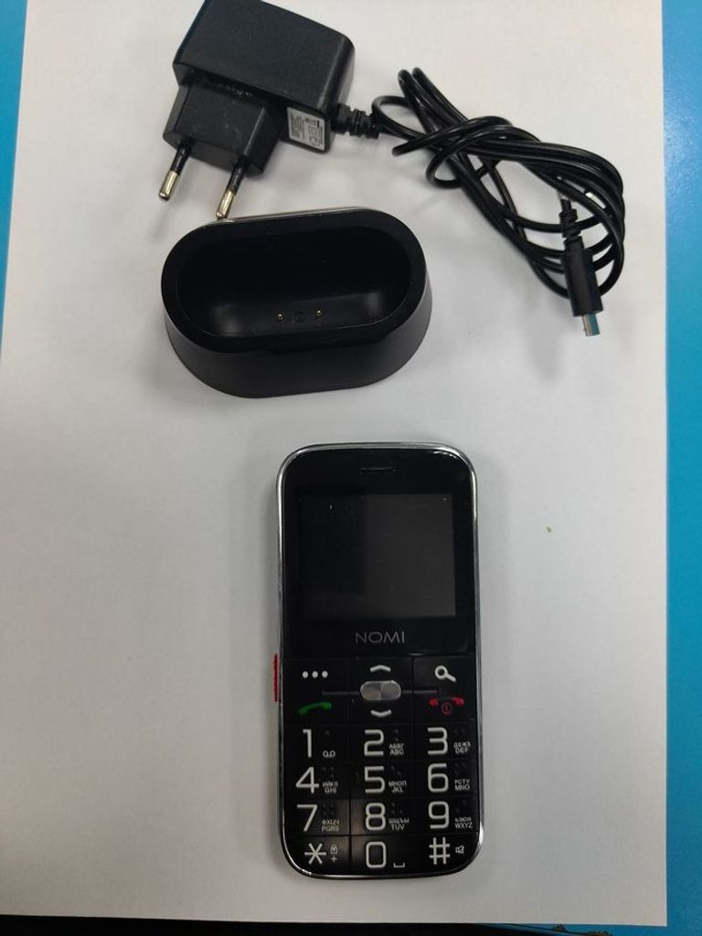 Дешево Nomi i220 Red з ломбарду