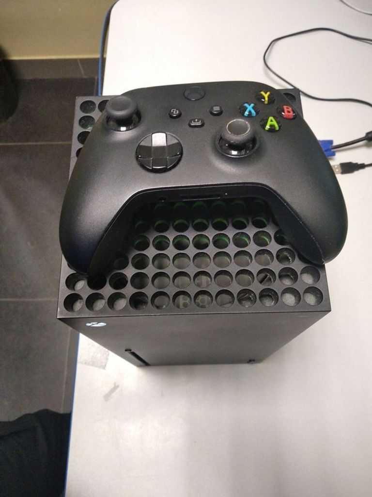 Купить Microsoft xbox series x 1tb Б/У