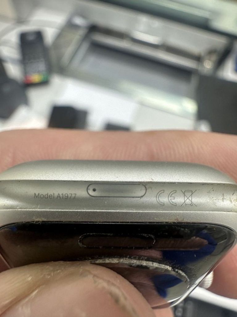 Дешево Apple watch series 4 gps 40mm aluminium case з ломбарду